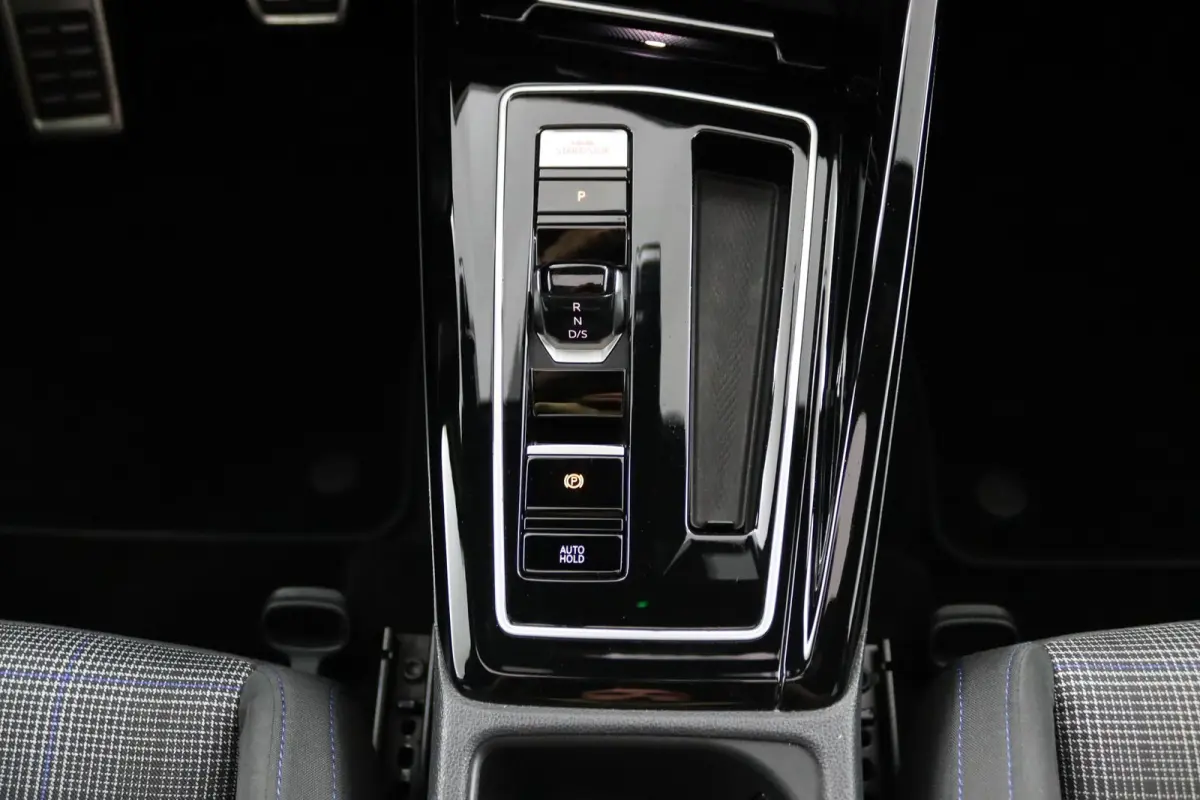 1.4 eHybrid GTE*ACC*ECC*PANO*IQLIGHT*NAVI*VIRTUAL*