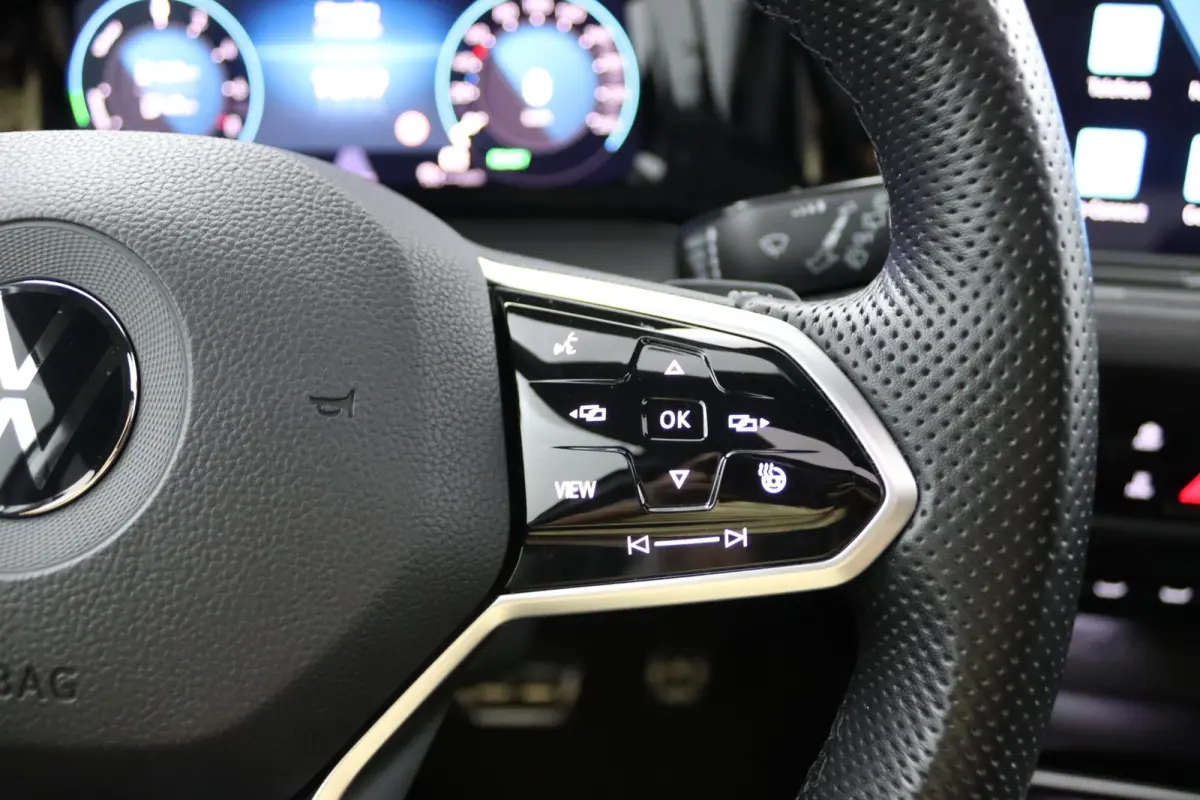 1.4 eHybrid GTE*ACC*ECC*PANO*IQLIGHT*NAVI*VIRTUAL*