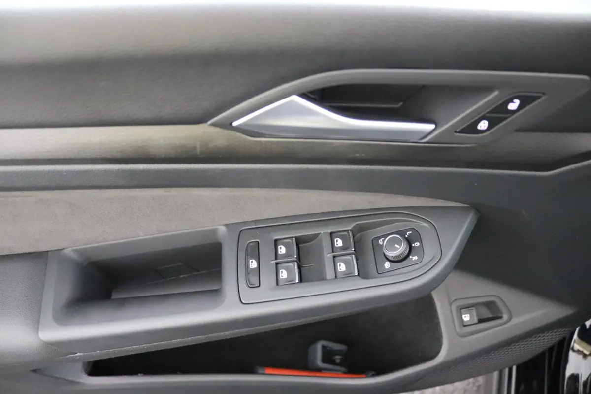1.4 eHybrid GTE*ACC*ECC*PANO*IQLIGHT*NAVI*VIRTUAL*