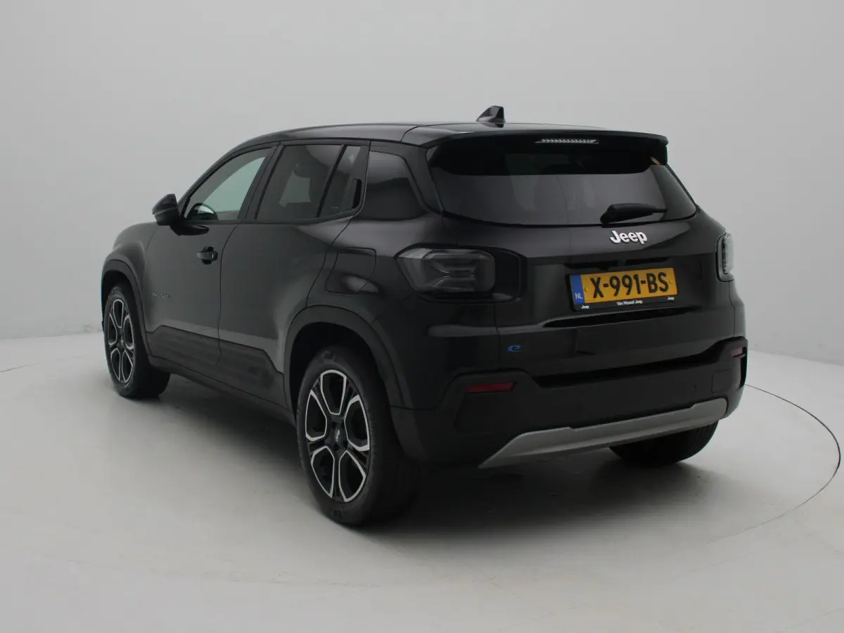 Black Edition 54 kWh | Parkeersensoren | Camera | Apple Carplay/Android Auto | Climate control