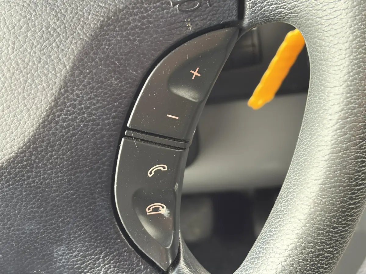 32 2.0 TDI L2H2*A/C*CRUISE*NAVI*PDC*3-PERS*
