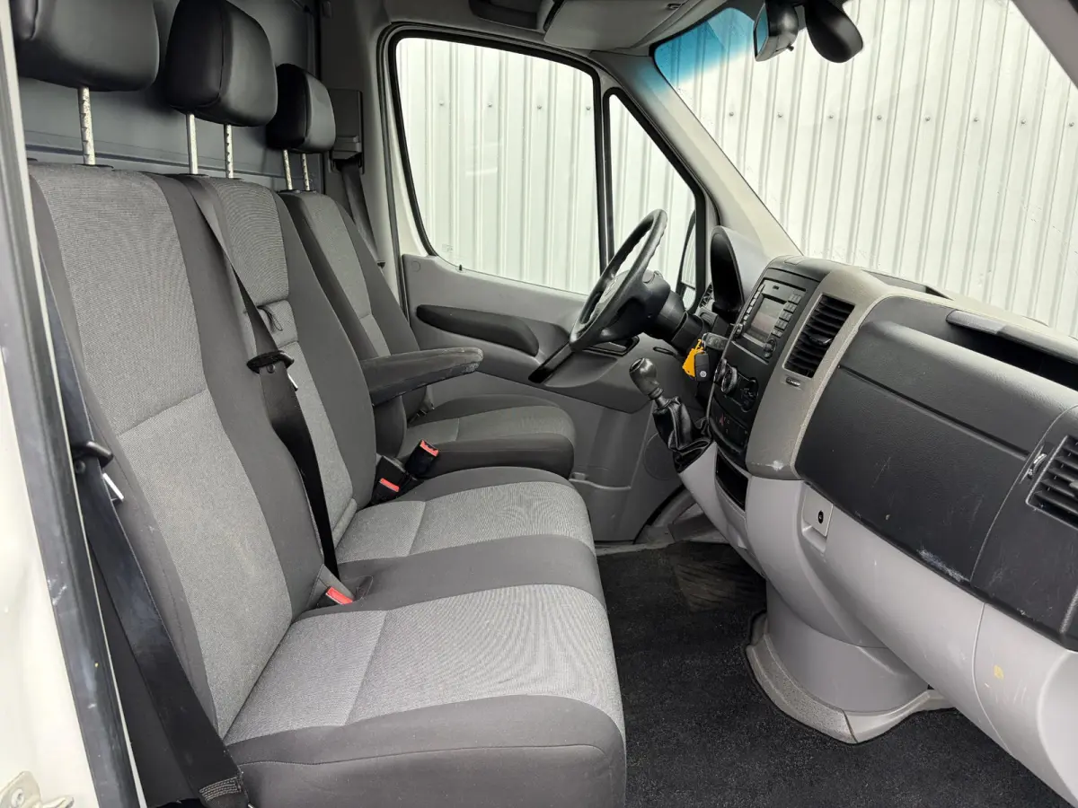 32 2.0 TDI L2H2*A/C*CRUISE*NAVI*PDC*3-PERS*