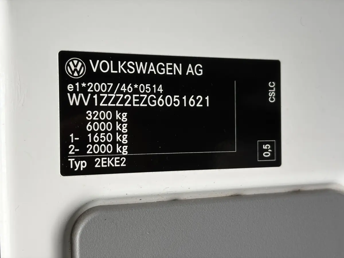 32 2.0 TDI L2H2*A/C*CRUISE*NAVI*PDC*3-PERS*