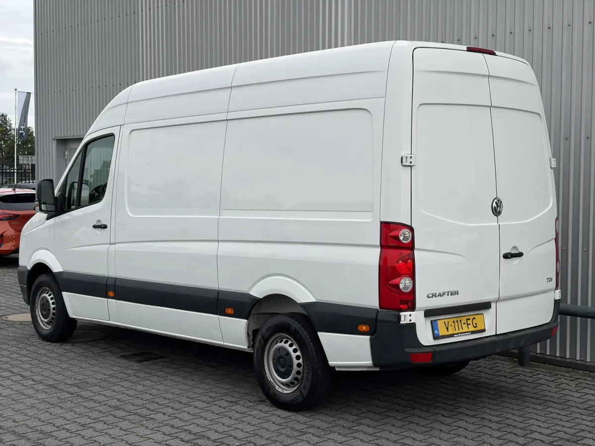 32 2.0 TDI L2H2*A/C*CRUISE*NAVI*PDC*3-PERS*