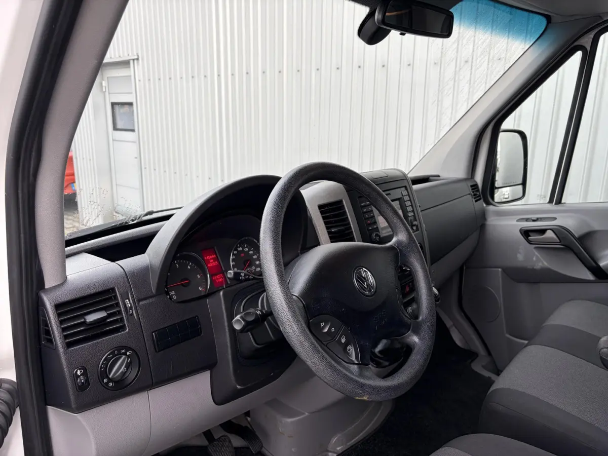 32 2.0 TDI L2H2*A/C*CRUISE*NAVI*PDC*3-PERS*