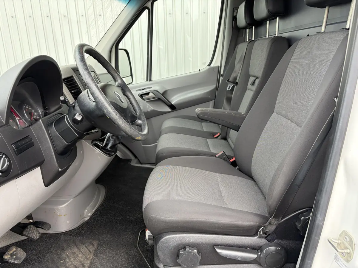 32 2.0 TDI L2H2*A/C*CRUISE*NAVI*PDC*3-PERS*
