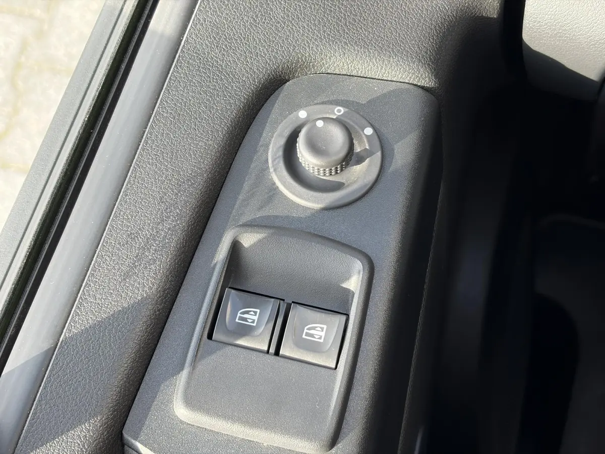 2.0 dCi 120 T29 L2H1*DUBBEL CAB*2X SCHUIF*HAAK*CAM