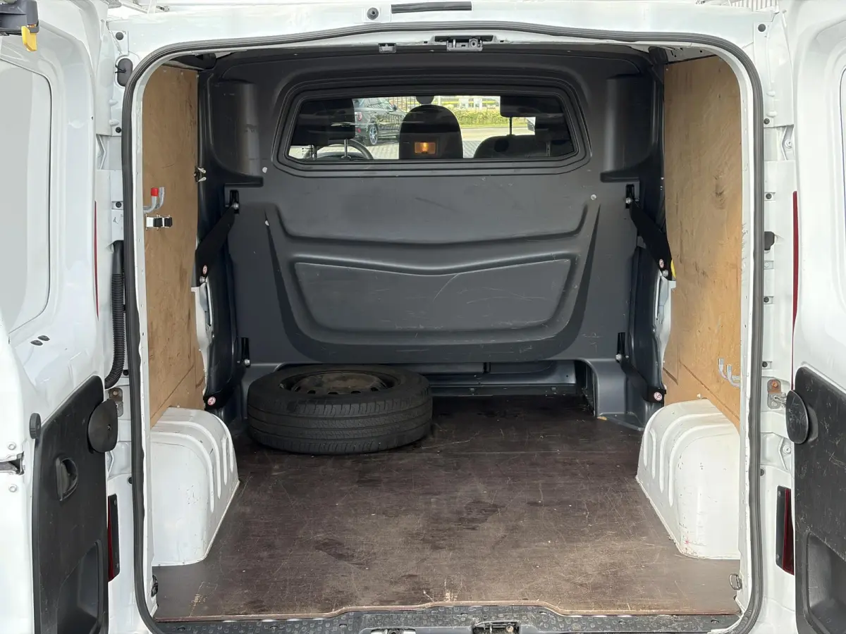 2.0 dCi 120 T29 L2H1*DUBBEL CAB*2X SCHUIF*HAAK*CAM