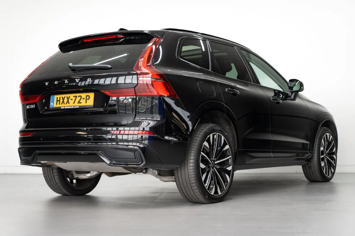 T6 350PK AWD Ultra Dark | 21" | Luchtvering | Trekhaak | facelift | HUD | Priv. glas