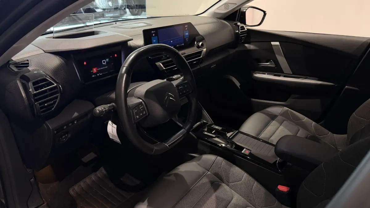 Shine - AUTOMAAT - GETINT GLAS - HEAD-UP DISPLAY - STOEL-EN STUURVERWARMING