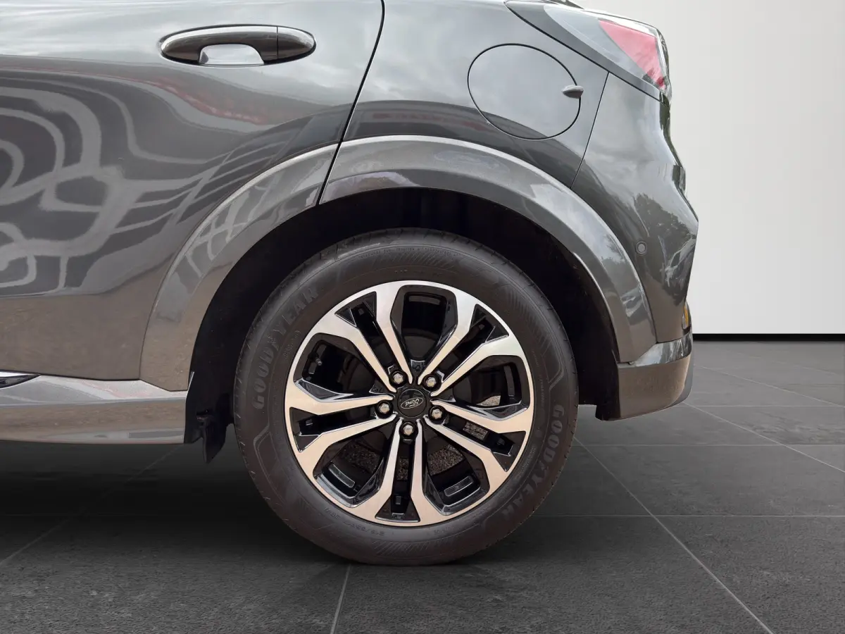 1.0 EcoBoost ST-Line 125pk | Winter- & Comfort Pack | Trekhaak | Privacy Glass | Navi & Carplay |
