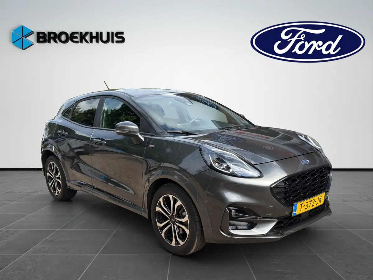 1.0 EcoBoost ST-Line 125pk | Winter- & Comfort Pack | Trekhaak | Privacy Glass | Navi & Carplay |
