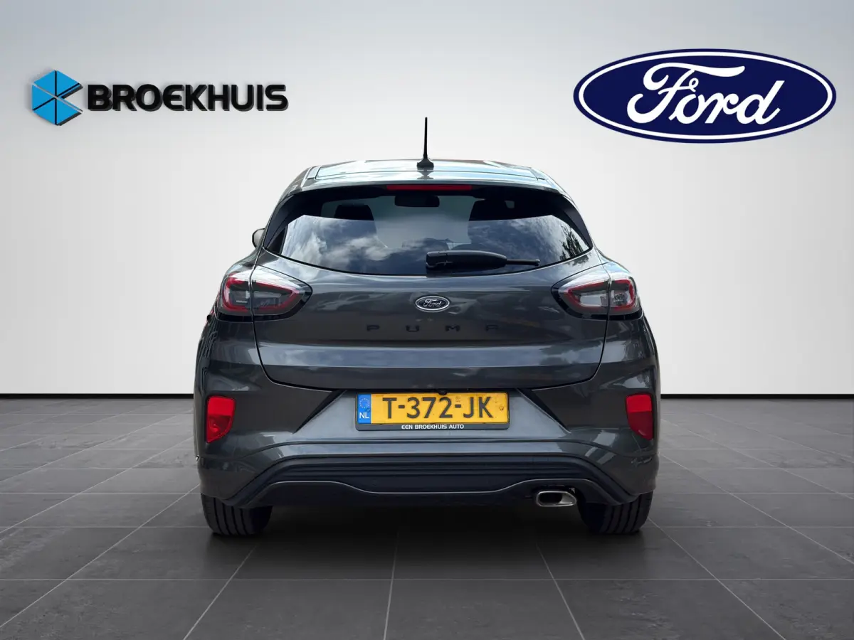 1.0 EcoBoost ST-Line 125pk | Winter- & Comfort Pack | Trekhaak | Privacy Glass | Navi & Carplay |