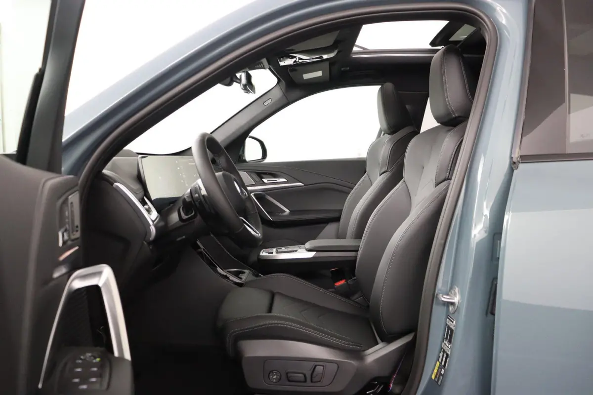 eDrive20 67 kWh M Sport Edition | SOH 100% | Trekhaak | Panoramadak | 19inch | M-Sport Pro