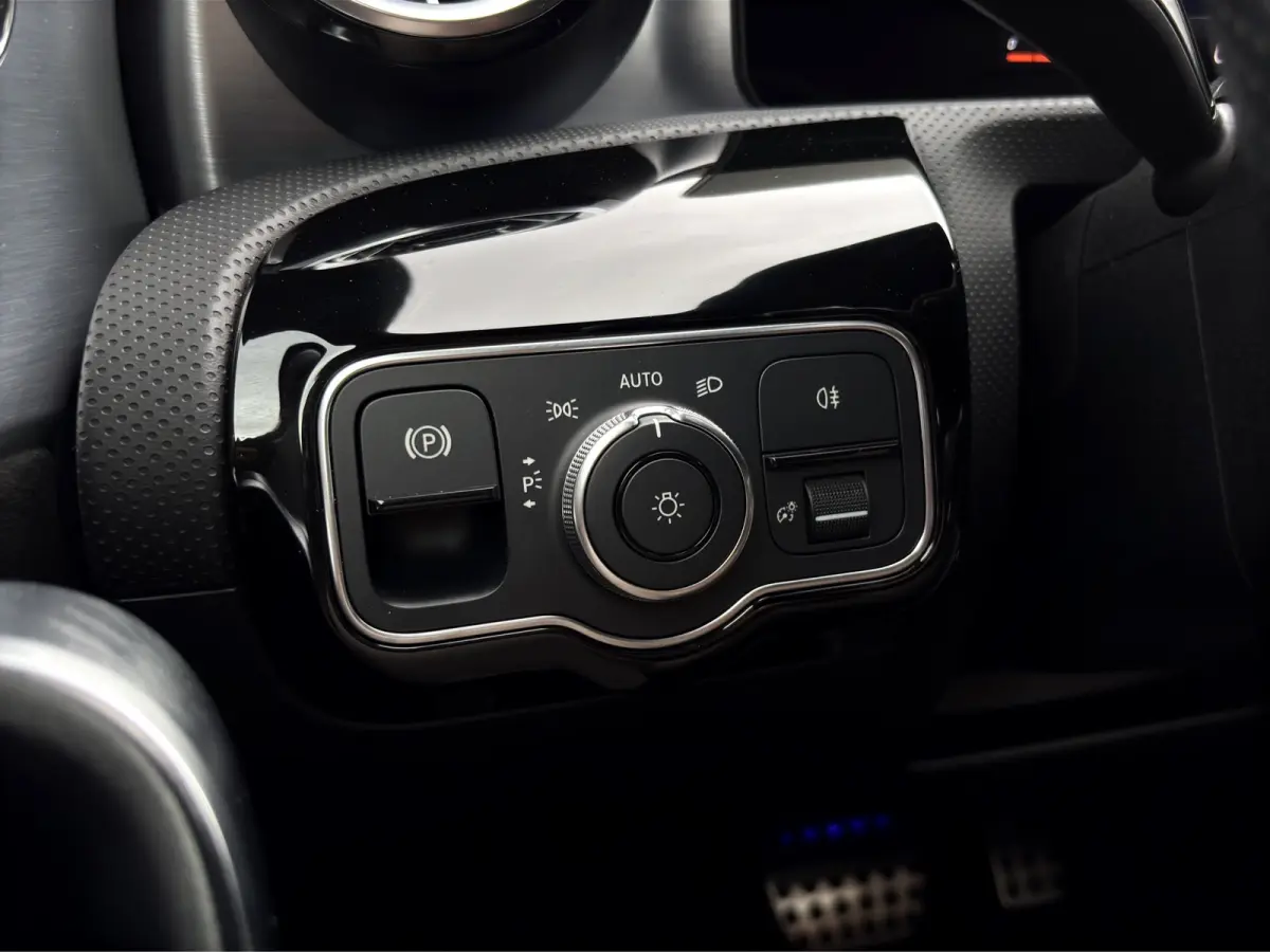 250 e AMG Line | Trekhaak | Camera | Cruise Control | Sfeer Verlichting |