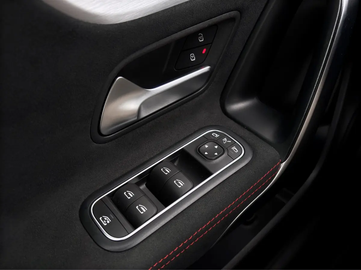 250 e AMG Line | Trekhaak | Camera | Cruise Control | Sfeer Verlichting |