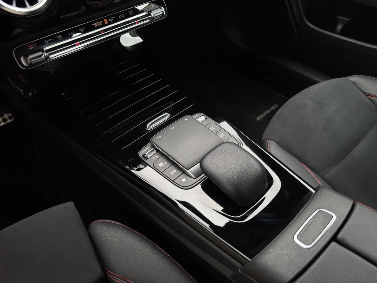 250 e AMG Line | Trekhaak | Camera | Cruise Control | Sfeer Verlichting |
