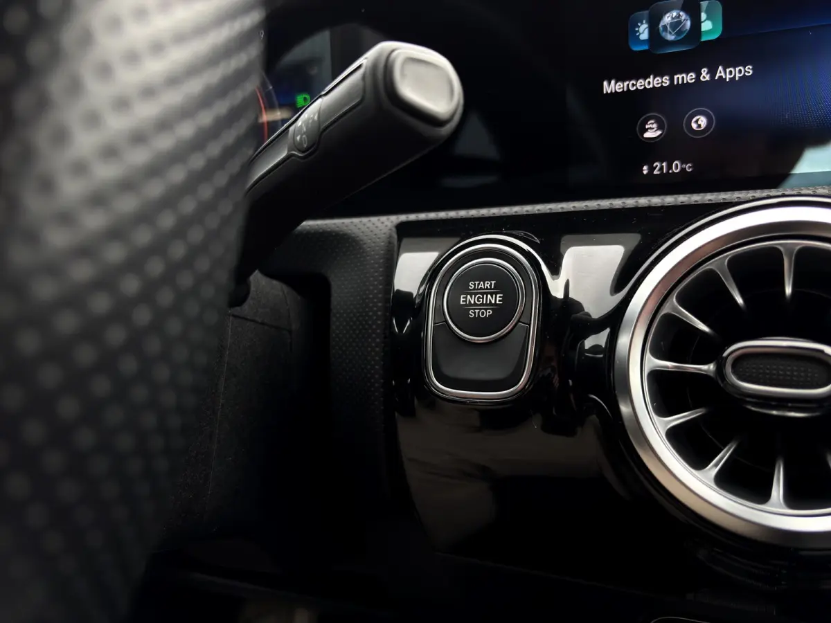 250 e AMG Line | Trekhaak | Camera | Cruise Control | Sfeer Verlichting |