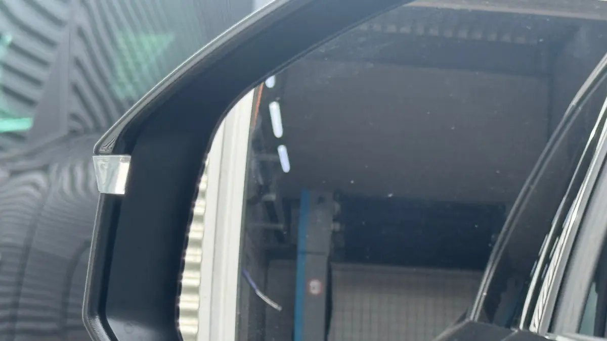 GT Exclusive | Adaptieve cruise control met Stop&Go functie | Elektrische parkeerrem | Extra getinte achterste zijruiten en achterruit