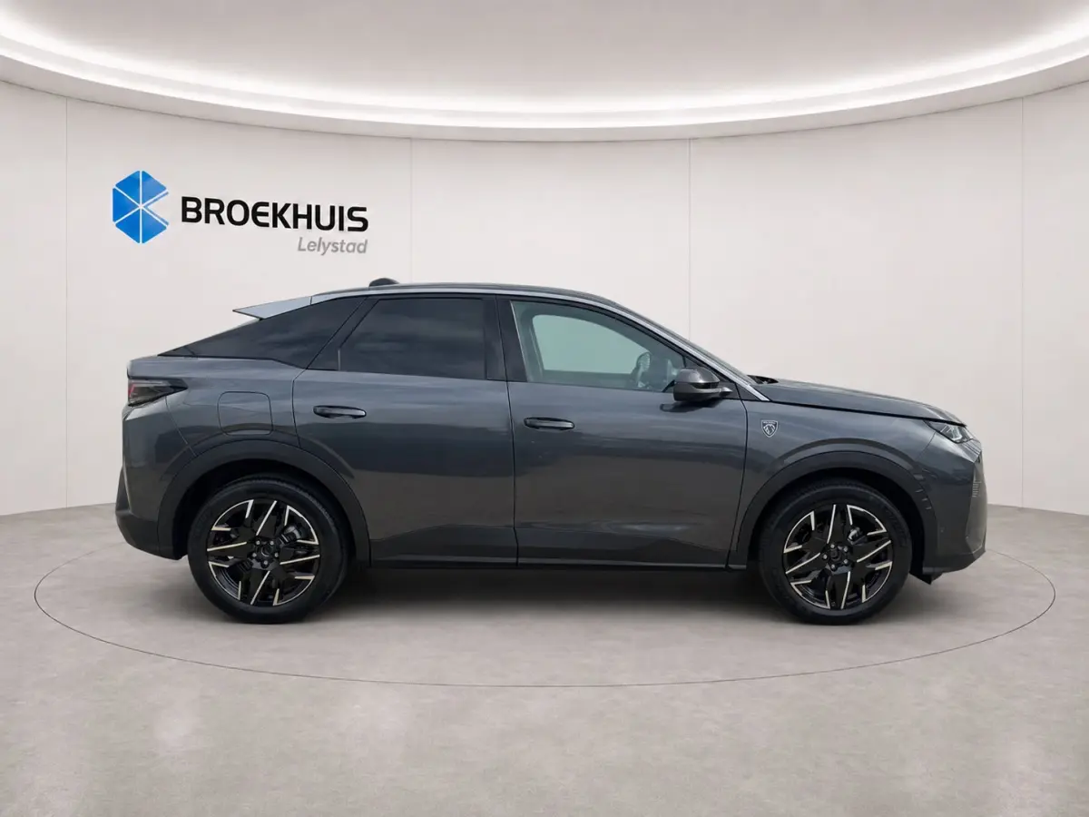 GT Exclusive | Adaptieve cruise control met Stop&Go functie | Elektrische parkeerrem | Extra getinte achterste zijruiten en achterruit