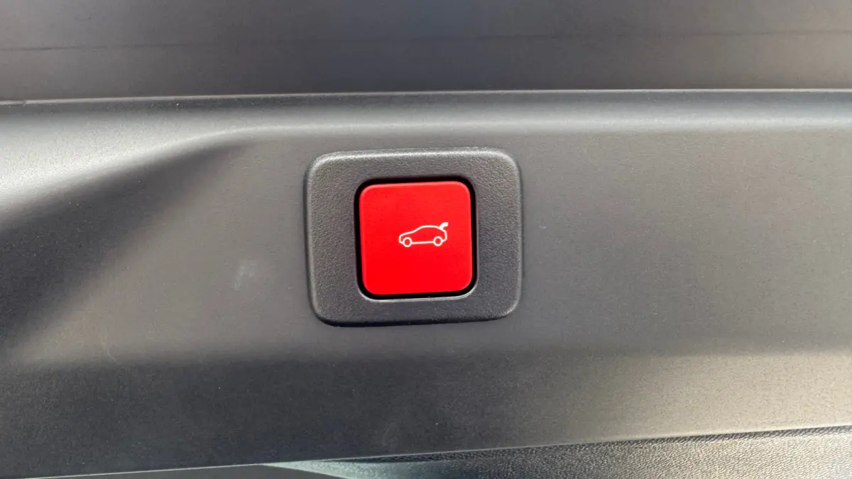 GT Exclusive | Adaptieve cruise control met Stop&Go functie | Elektrische parkeerrem | Extra getinte achterste zijruiten en achterruit