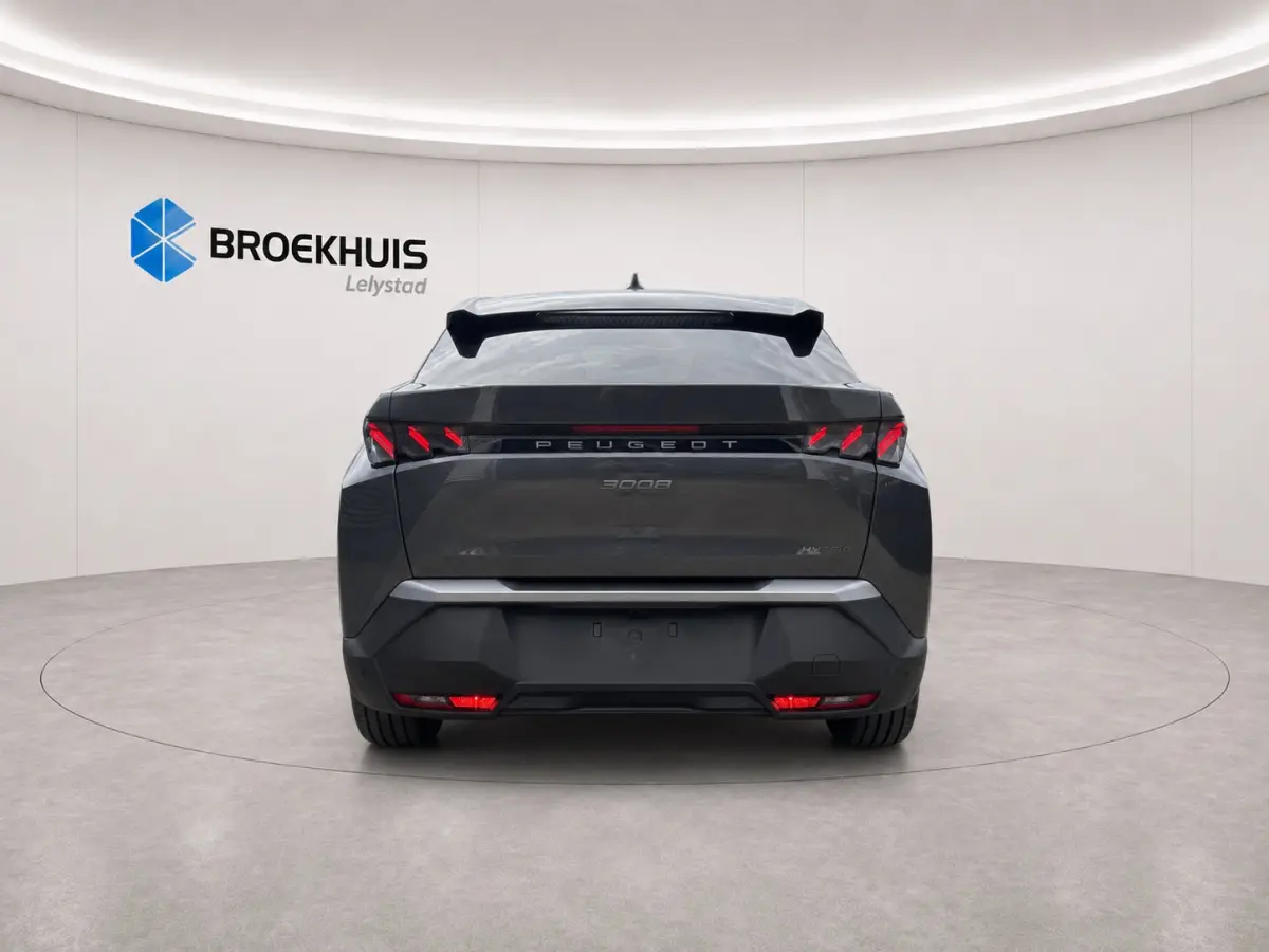 GT Exclusive | Adaptieve cruise control met Stop&Go functie | Elektrische parkeerrem | Extra getinte achterste zijruiten en achterruit