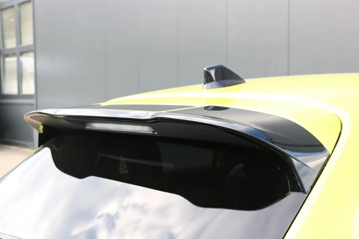 Allure | Adaptieve cruise control met Stop&Go functie | Elektrische parkeerrem | Extra getinte achterste zijruiten en achterruit