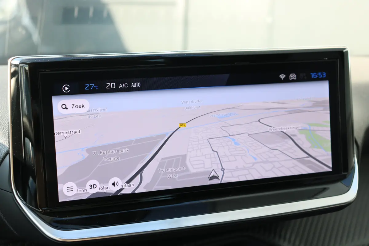 Allure | Adaptieve cruise control met Stop&Go functie | Elektrische parkeerrem | Extra getinte achterste zijruiten en achterruit