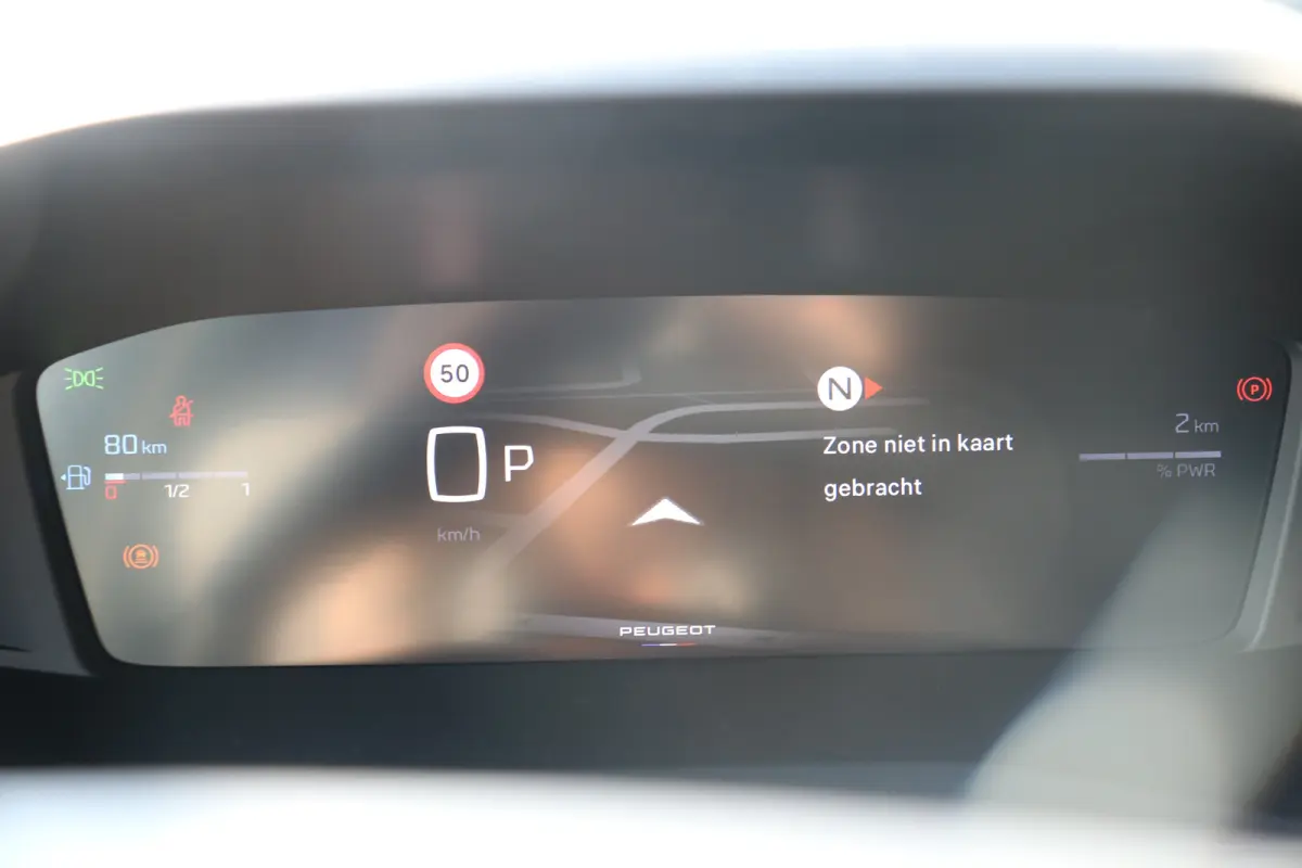 Allure | Adaptieve cruise control met Stop&Go functie | Elektrische parkeerrem | Extra getinte achterste zijruiten en achterruit