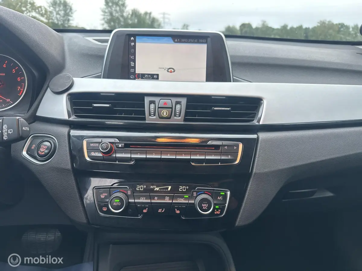 sDrive20i High Executive Automaat Trekhaak LED✅