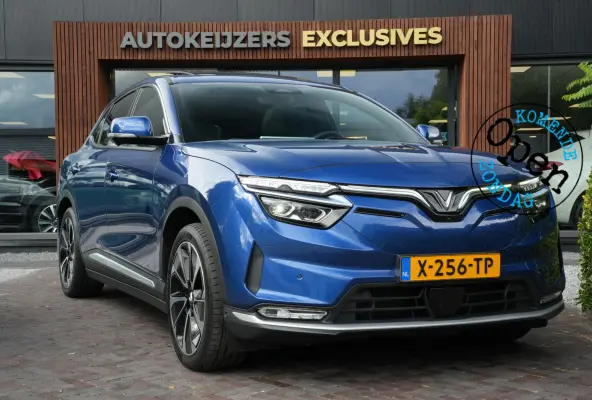 VinFAST Plus 87.7 kWh Apple carplay Cruise control adaptief DAB Mistlampen voor Bots waarschuwing Stuurwielverw.