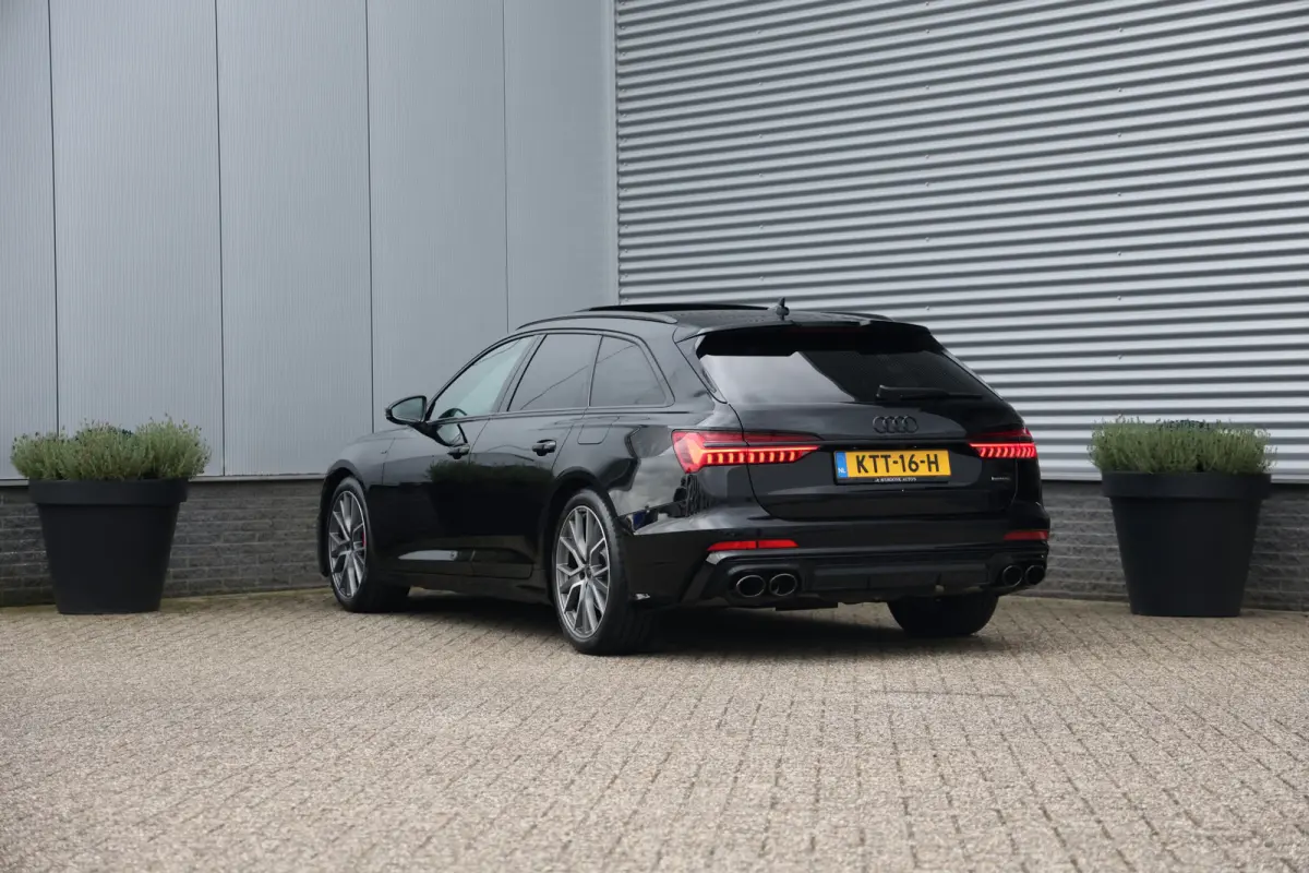 55 TFSI e Quattro Competition S-Line Black 367PK Pano|Trekh|HD Matrix|Memory|DLR