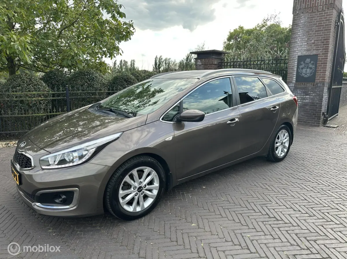cee'd 1.0 T-GDi DynamicLine Trekhaak Navi✅