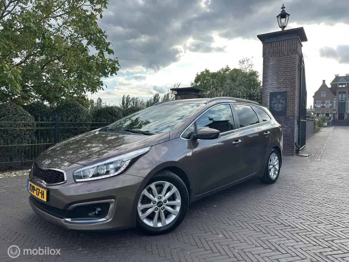 cee'd 1.0 T-GDi DynamicLine Trekhaak Navi✅