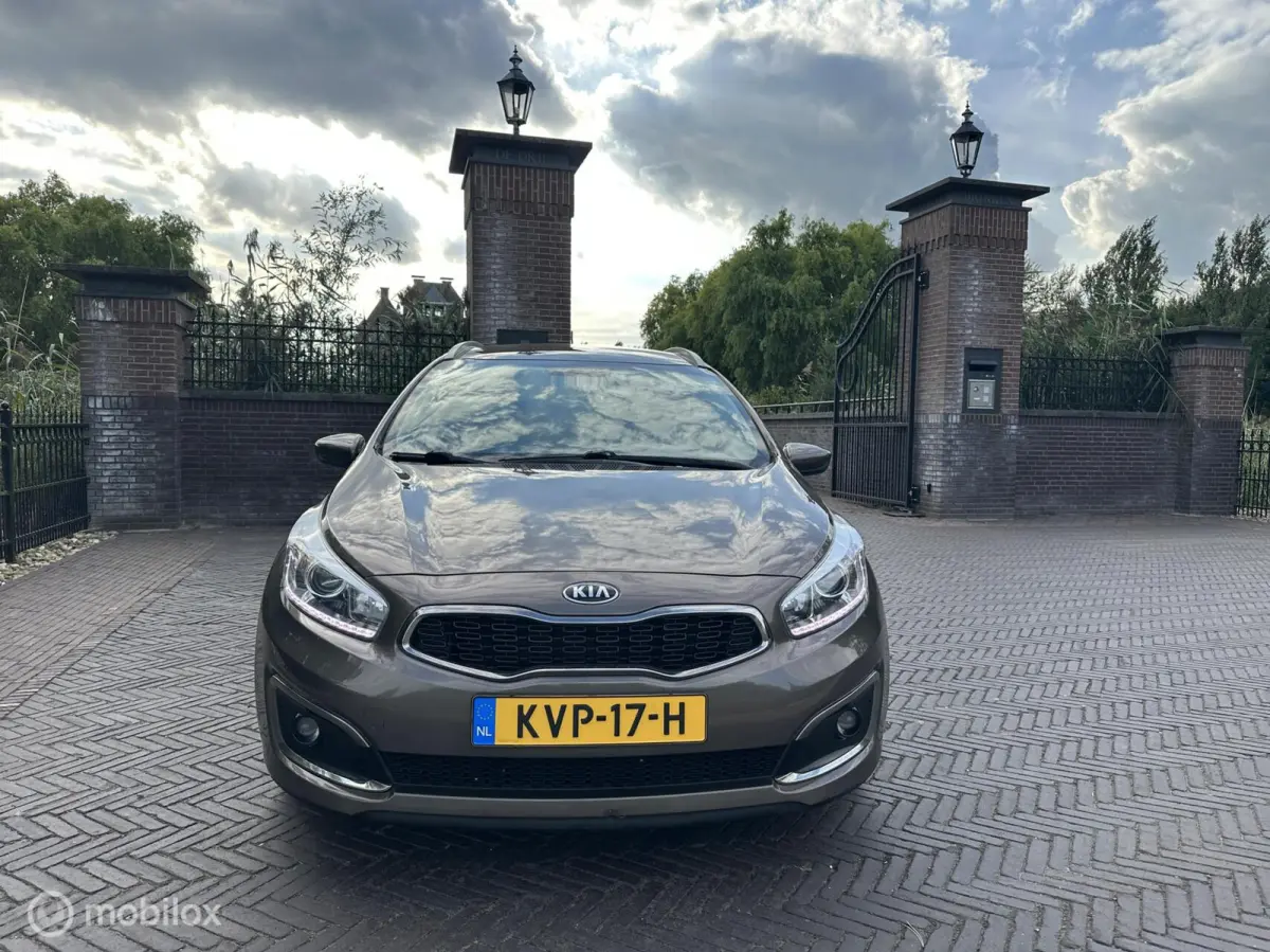 cee'd 1.0 T-GDi DynamicLine Trekhaak Navi✅