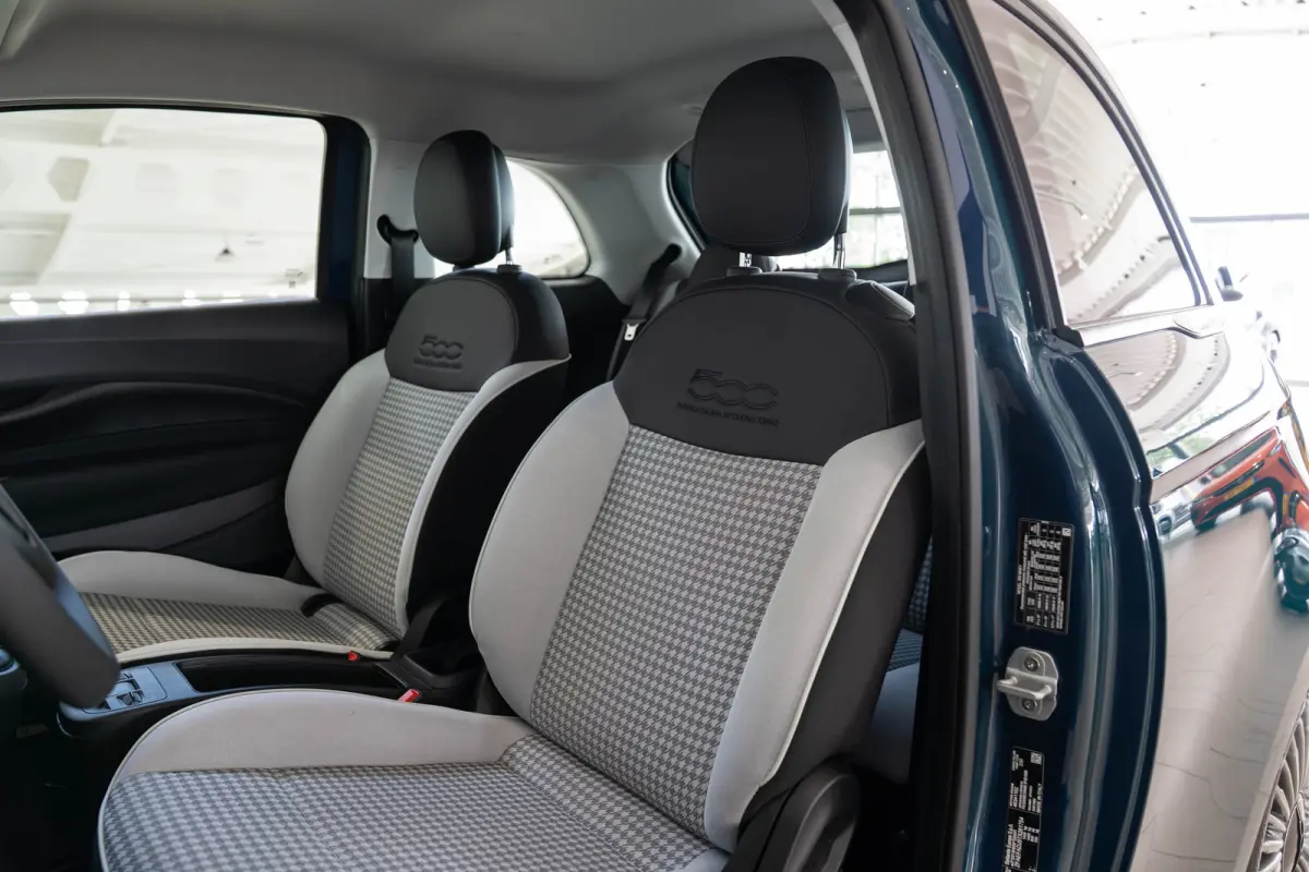 1.0 Hybrid Torino Launch Edition | Tot 8 Jaar Garantie | Climate Controle | Apple Carplay & Android Auto | Parkeersensoren | Lichtmetalen velgen |