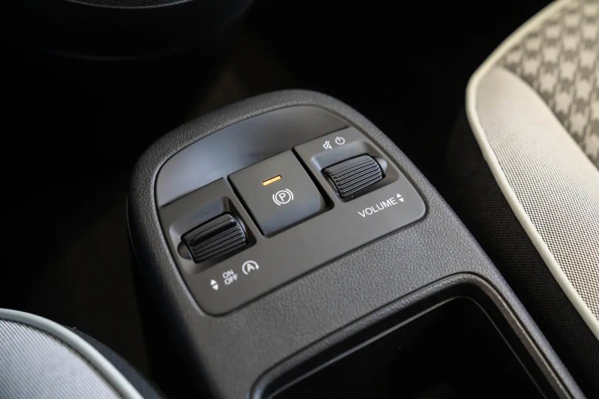 1.0 Hybrid Torino Launch Edition | Tot 8 Jaar Garantie | Climate Controle | Apple Carplay & Android Auto | Parkeersensoren | Lichtmetalen velgen |