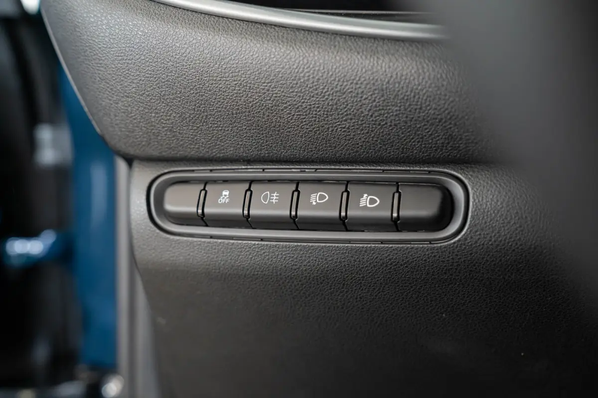 1.0 Hybrid Torino Launch Edition | Tot 8 Jaar Garantie | Climate Controle | Apple Carplay & Android Auto | Parkeersensoren | Lichtmetalen velgen |