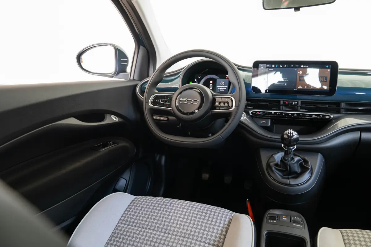 1.0 Hybrid Torino Launch Edition | Tot 8 Jaar Garantie | Climate Controle | Apple Carplay & Android Auto | Parkeersensoren | Lichtmetalen velgen |