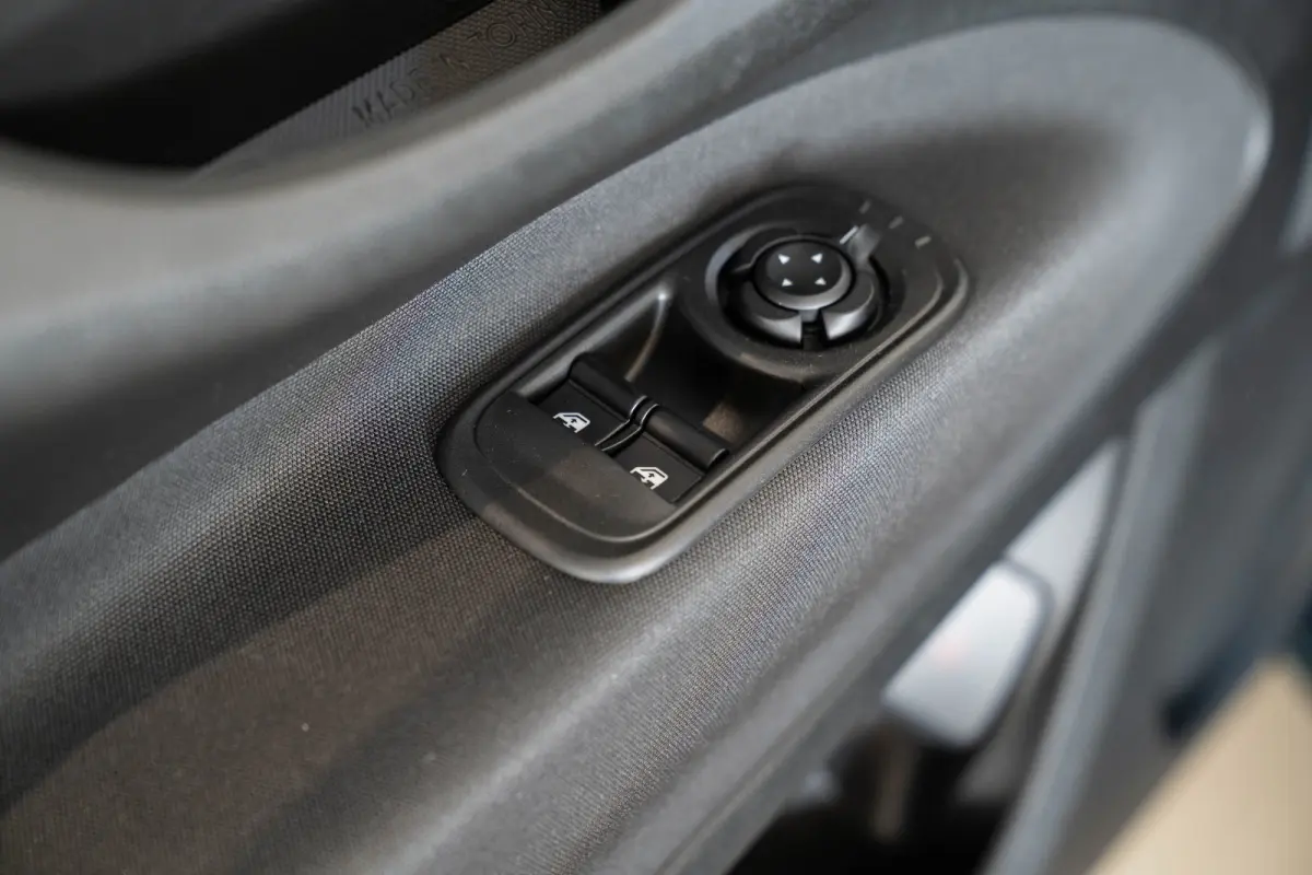 1.0 Hybrid Torino Launch Edition | Tot 8 Jaar Garantie | Climate Controle | Apple Carplay & Android Auto | Parkeersensoren | Lichtmetalen velgen |