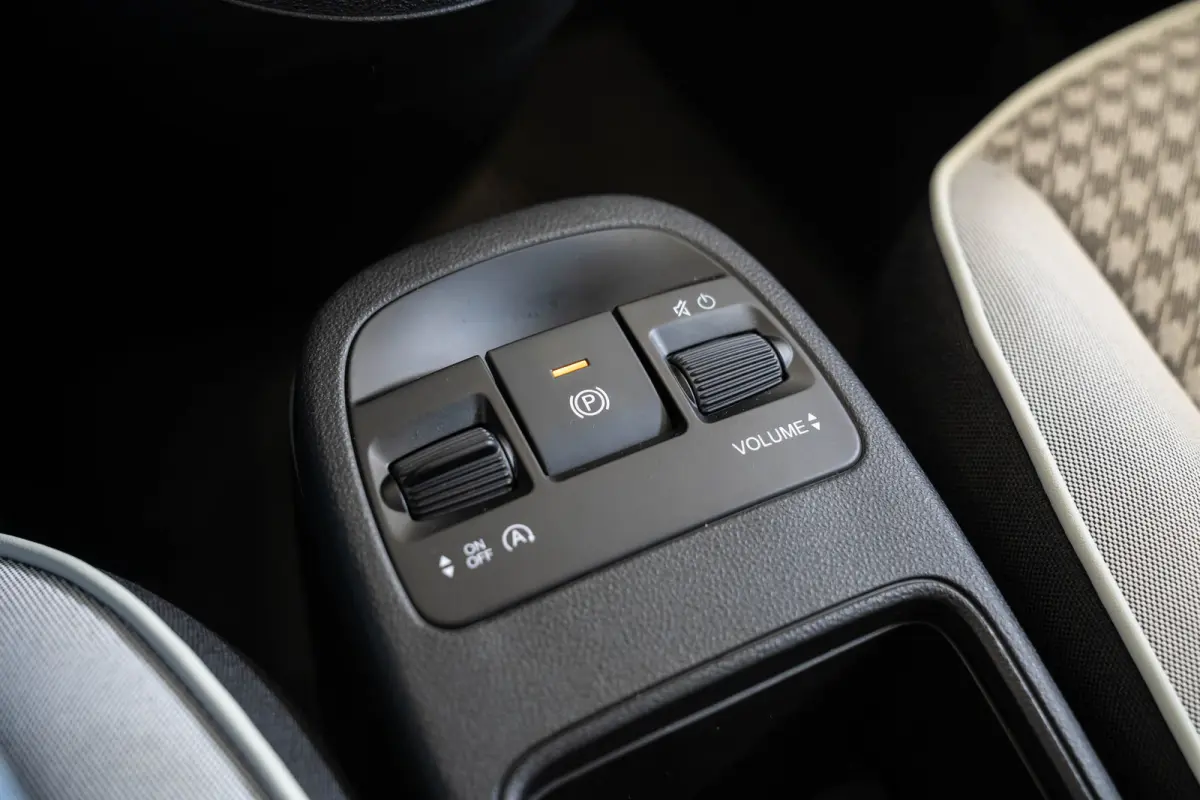 1.0 Hybrid Torino Launch Edition | Tot 8 Jaar Garantie | Climate Controle | Apple Carplay & Android Auto | Parkeersensoren | Lichtmetalen velgen |