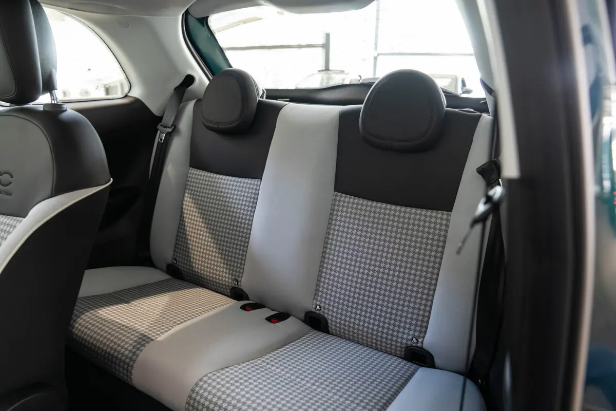 1.0 Hybrid Torino Launch Edition | Tot 8 Jaar Garantie | Climate Controle | Apple Carplay & Android Auto | Parkeersensoren | Lichtmetalen velgen |