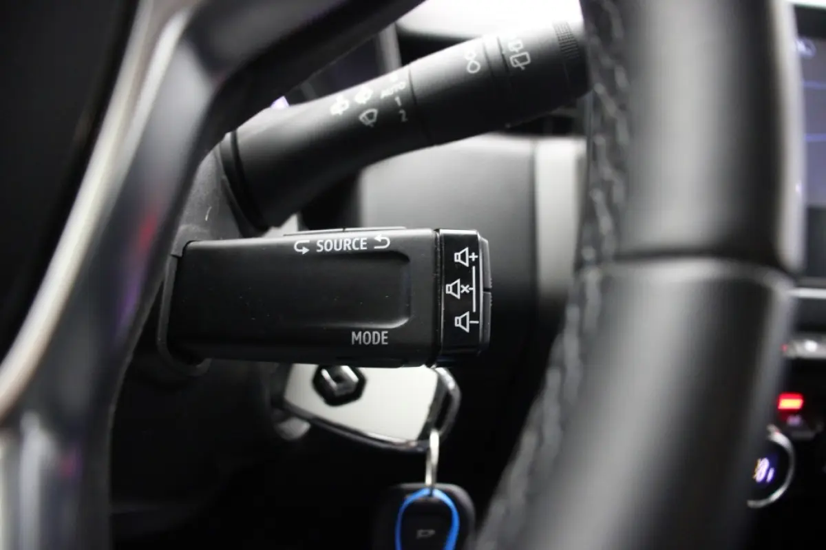 1.6 E-Tech Hybrid 145 Equilibre - Digitaal Cockpit, Carplay