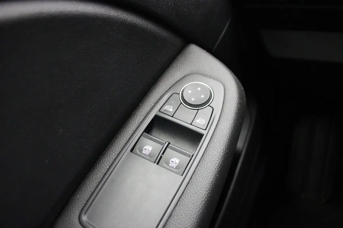 1.6 E-Tech Hybrid 145 Equilibre - Digitaal Cockpit, Carplay