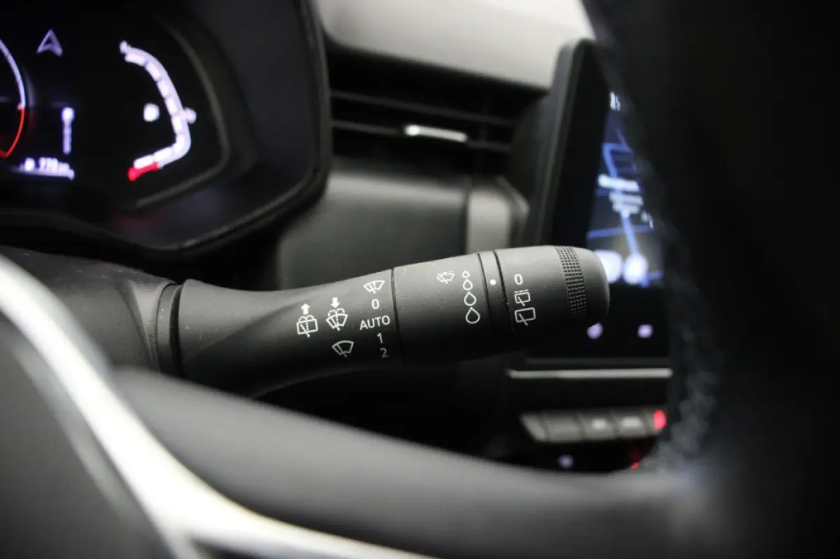 1.6 E-Tech Hybrid 145 Equilibre - Digitaal Cockpit, Carplay