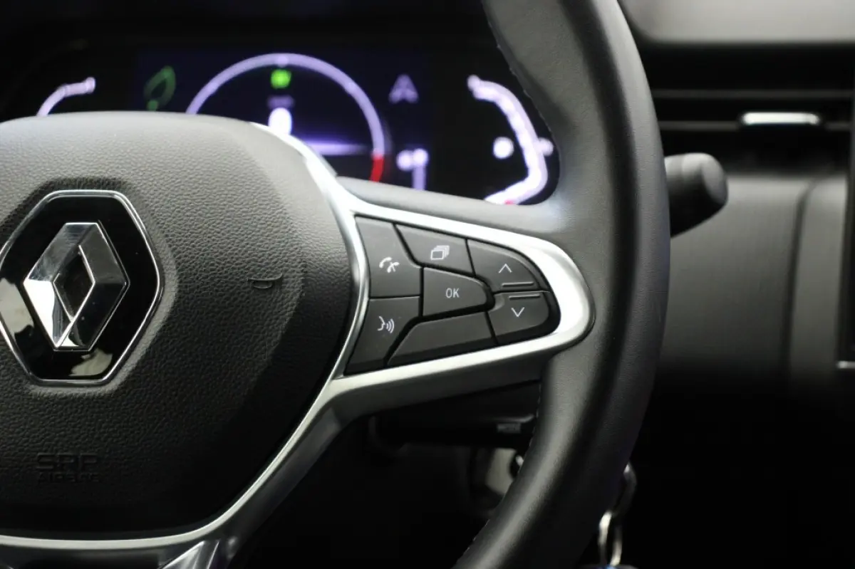 1.6 E-Tech Hybrid 145 Equilibre - Digitaal Cockpit, Carplay