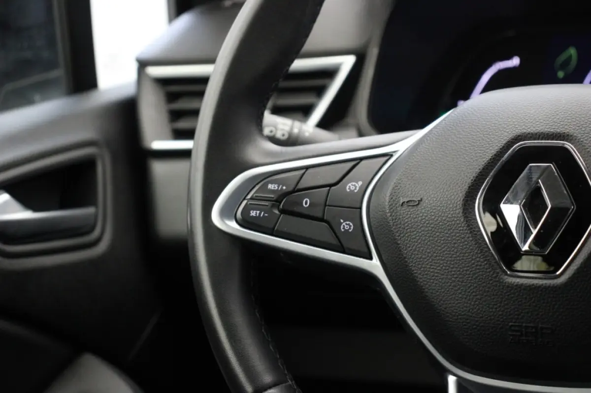 1.6 E-Tech Hybrid 145 Equilibre - Digitaal Cockpit, Carplay