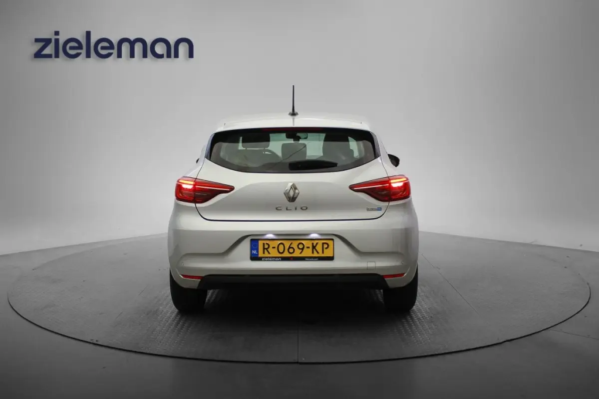 1.6 E-Tech Hybrid 145 Equilibre - Digitaal Cockpit, Carplay