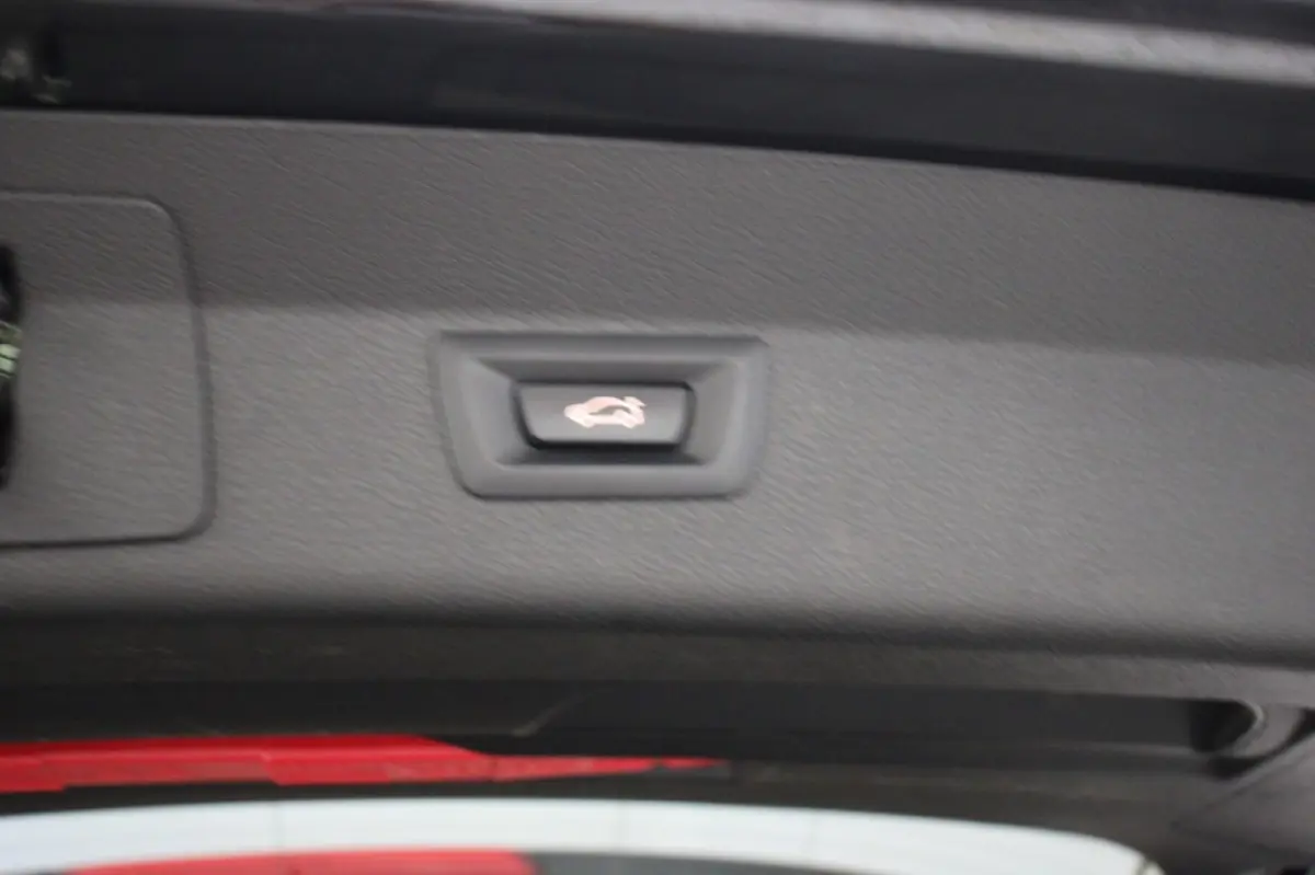 216i 7 Persoons Business Edition - Panorama, Navi, Cruise, Clima, Leer