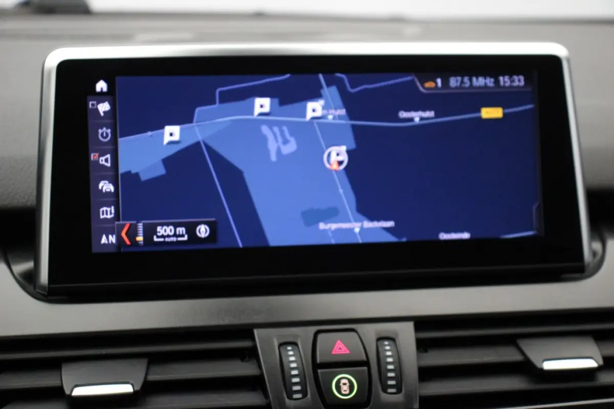 216i 7 Persoons Business Edition - Panorama, Navi, Cruise, Clima, Leer